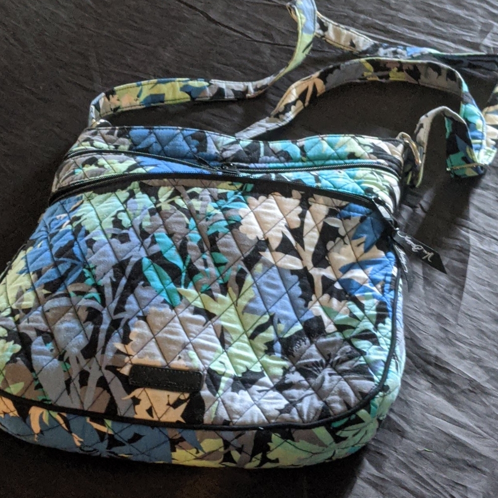 Crossbody purse.